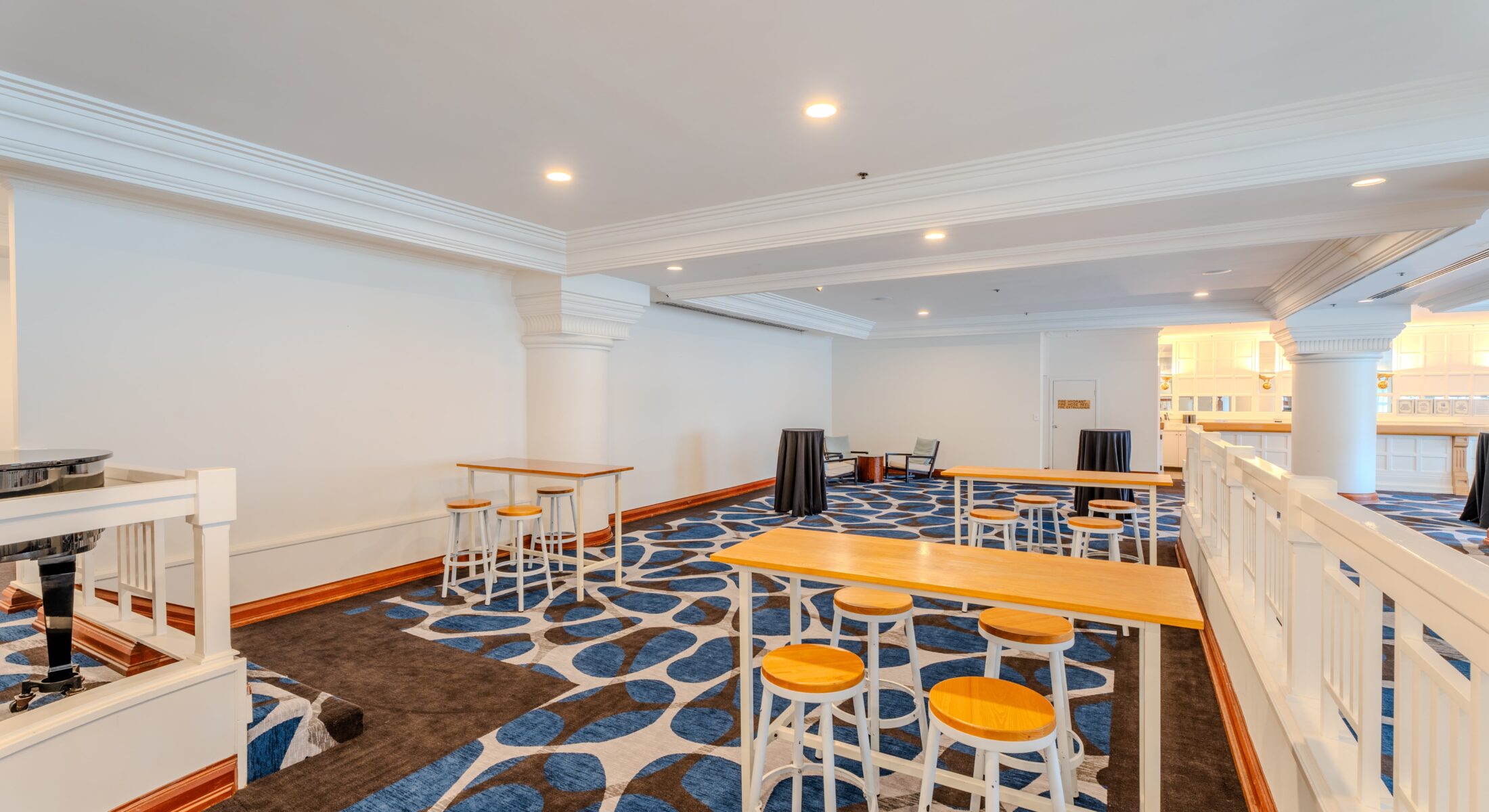 Kingsfords Lounge
